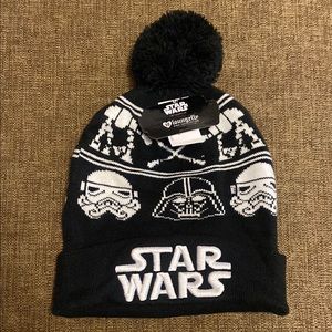 NWT Loungefly Disney Parks Unisex Star Wars Darth Vader Knit Pom Pom Beanie